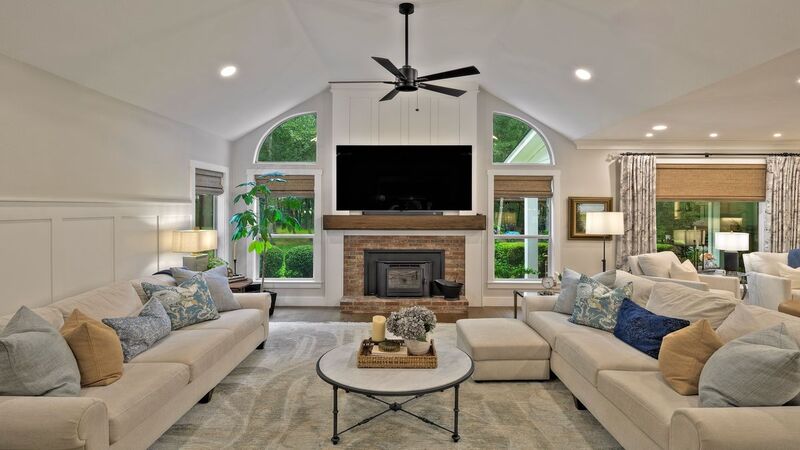 Furniture Selection & Placement