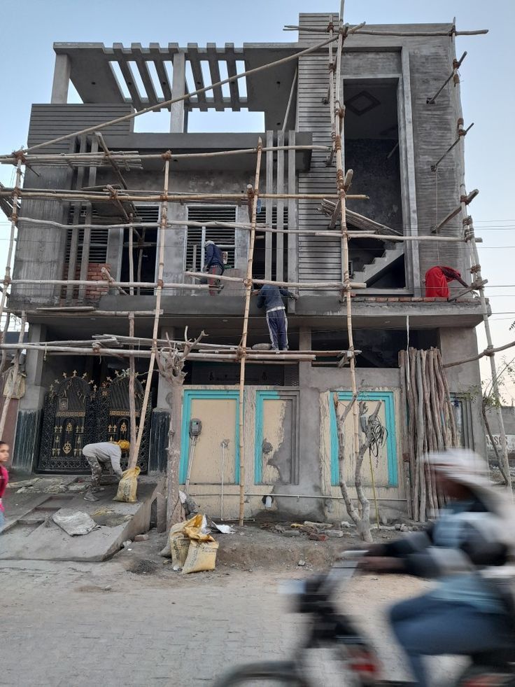 Civil Contractors in Hassan